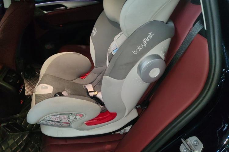 Used BMW X4 2022 xDrive 30i M Sport Package Interior 4