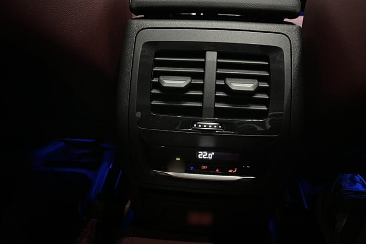 Used BMW X4 2022 xDrive 30i M Sport Package Interior 6