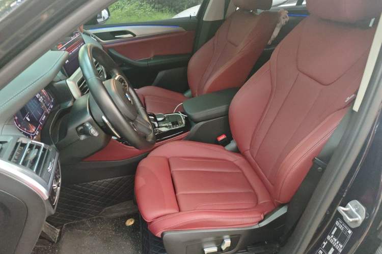 Used BMW X4 2022 xDrive 25i M Sport Package Left Front Seat