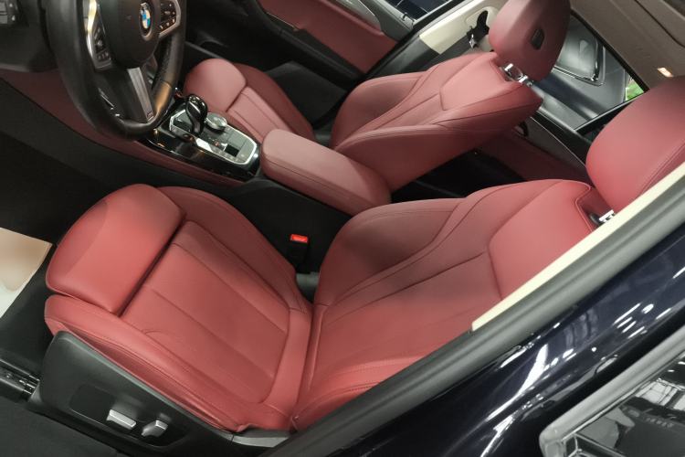 Used BMW X4 2022 xDrive 25i M Sport Package Left Front Seat