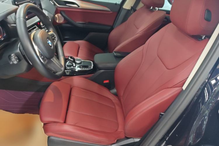 Used BMW X4 2022 xDrive 25i M Sport Package Left Front Seat