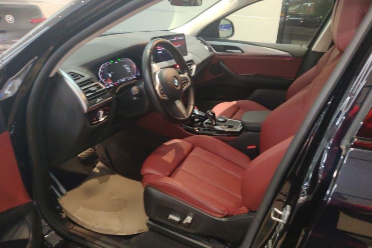 Used BMW X4 2022 xDrive 25i M Sport Package Left Front Seat