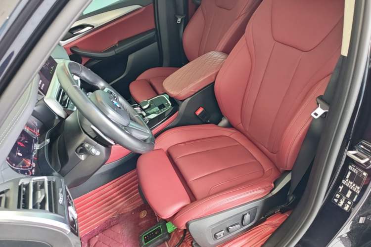 Used BMW X4 2022 xDrive 30i M Sport Package Left Front Seat
