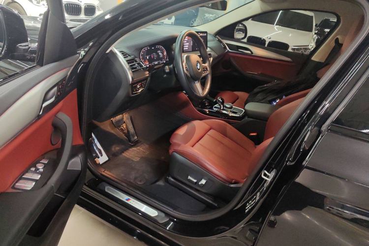 Used BMW X4 2022 xDrive 30i M Sport Package Left Front Seat