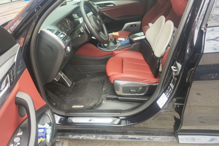 Used BMW X4 2022 xDrive 25i M Sport Package Left Front Seat