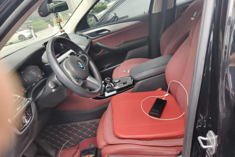 Used BMW X4 2022 xDrive 30i M Sport Package Left Front Seat