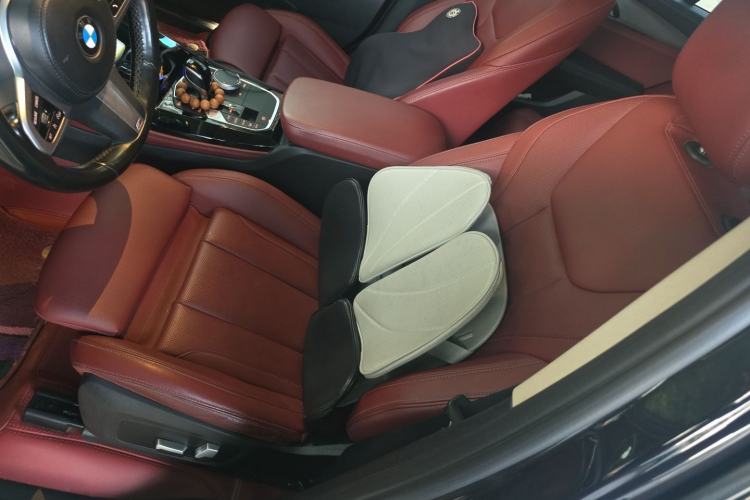Used BMW X4 2022 xDrive 25i M Sport Package Left Front Seat