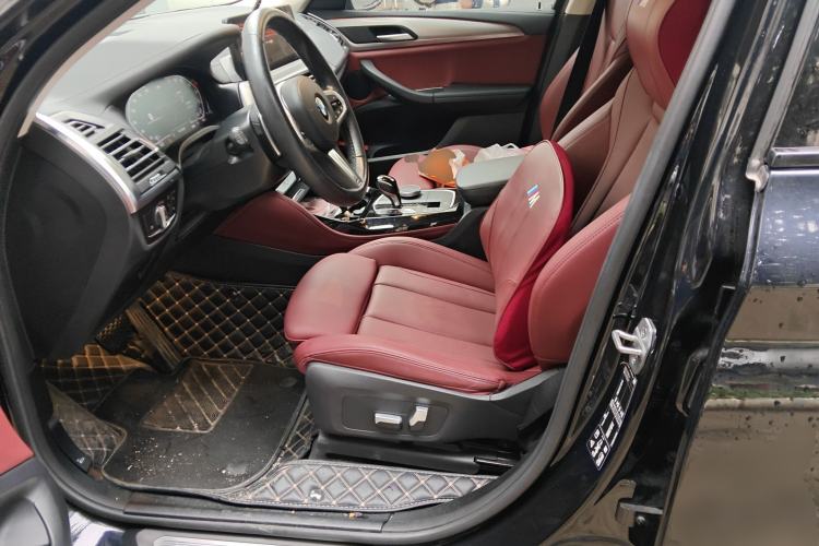 Used BMW X4 2022 xDrive 25i M Sport Package Left Front Seat