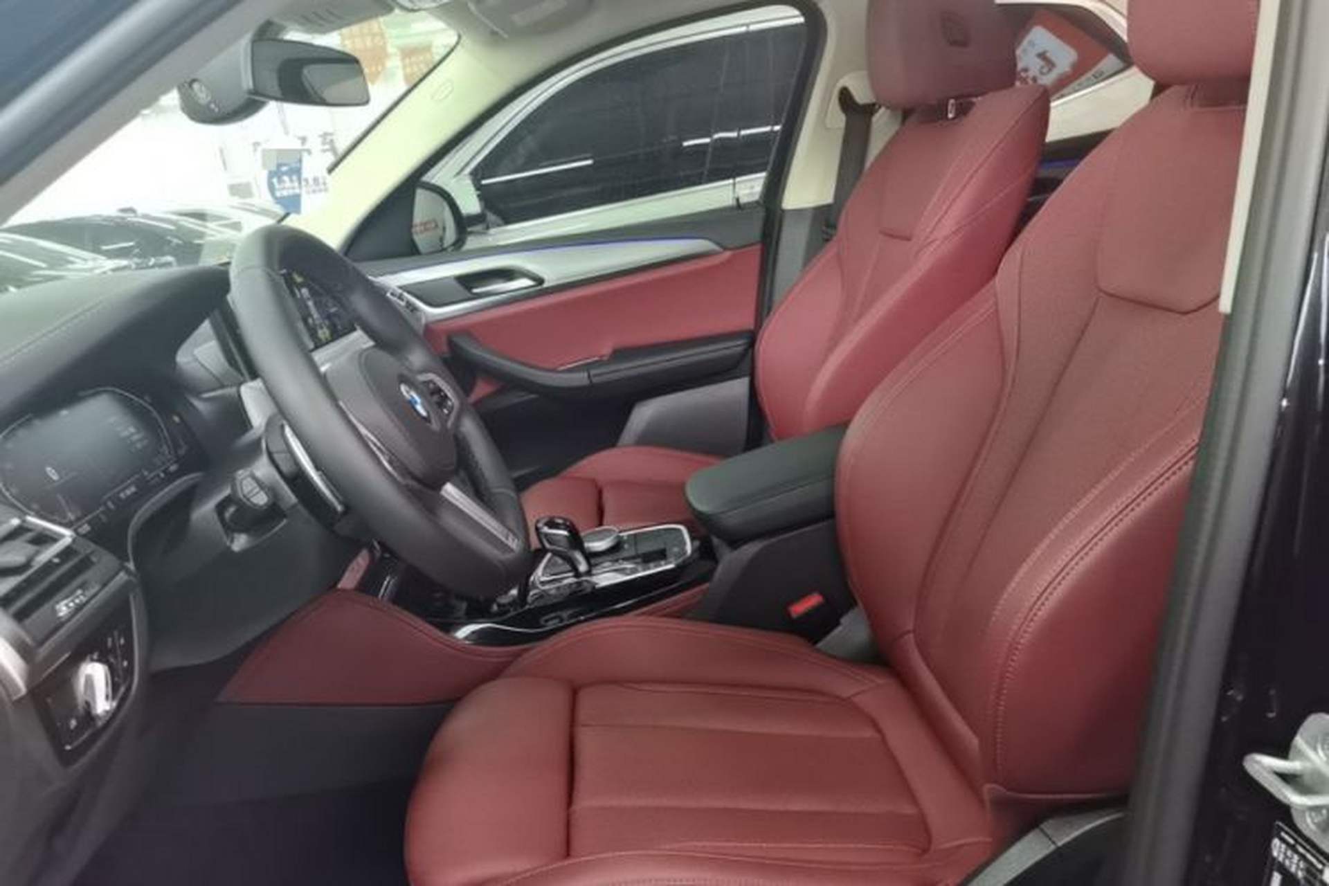 Used BMW X4 2022 xDrive 25i M Sport Package Left Front Seat