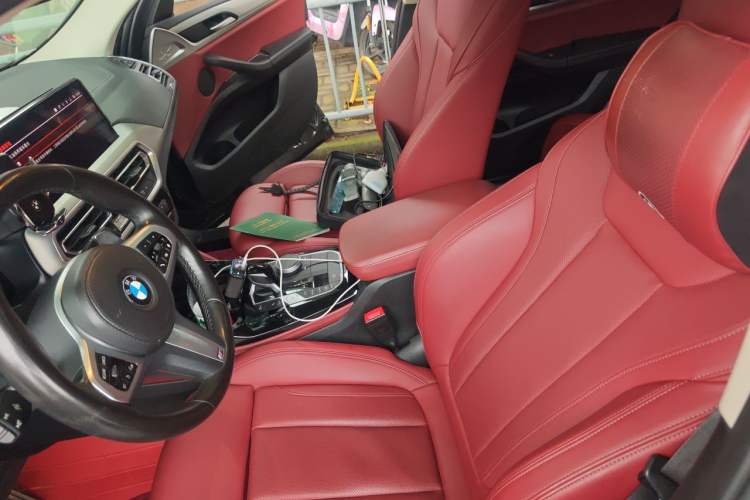 Used BMW X4 2022 xDrive 25i M Sport Package Left Front Seat