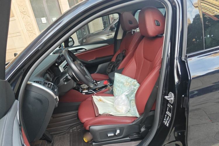 Used BMW X4 2022 xDrive 25i M Sport Package Left Front Seat
