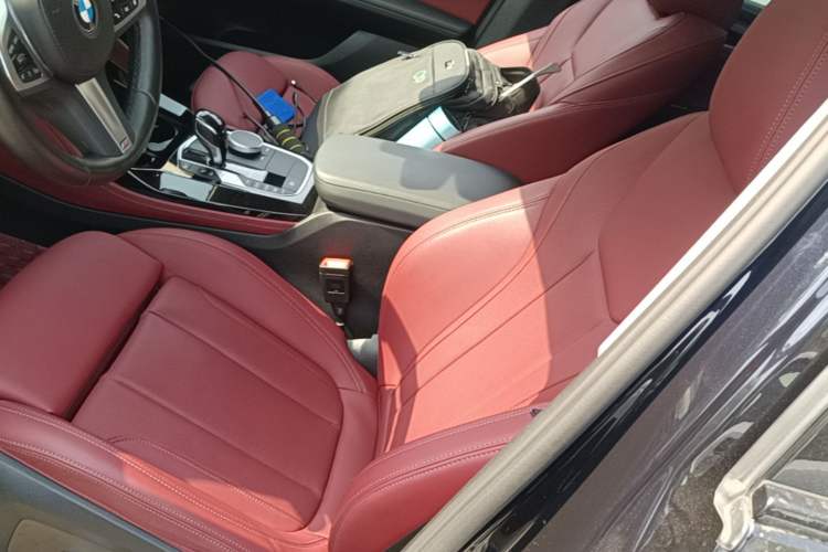 Used BMW X4 2022 xDrive 25i M Sport Package Left Front Seat