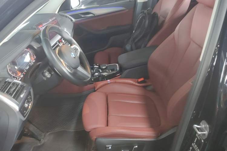 Used BMW X4 2022 xDrive 30i M Sport Package Left Front Seat