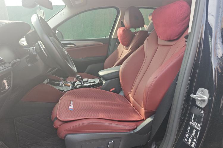 Used BMW X4 2022 xDrive 25i M Sport Package Left Front Seat