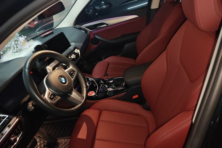 Used BMW X4 2022 xDrive 25i M Sport Package Left Front Seat