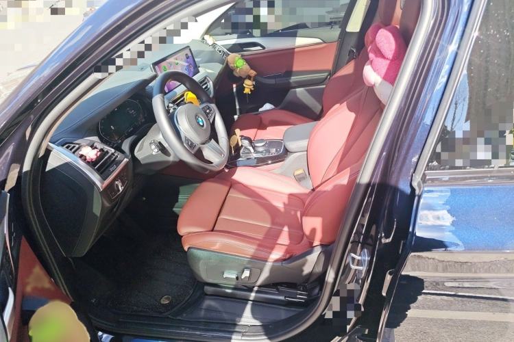 Used BMW X4 2022 xDrive 25i M Sport Package Left Front Seat