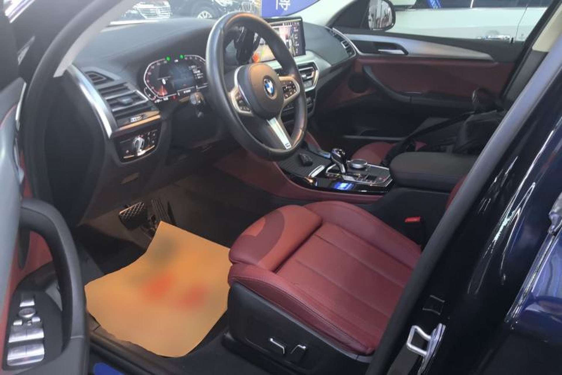Used BMW X4 2022 xDrive 30i M Sport Package Left Front Seat
