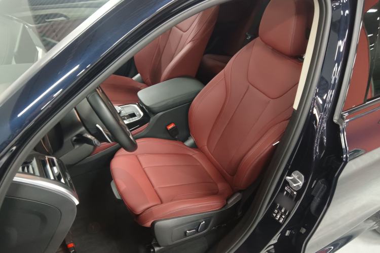 Used BMW X4 2022 xDrive 30i M Sport Package Left Front Seat