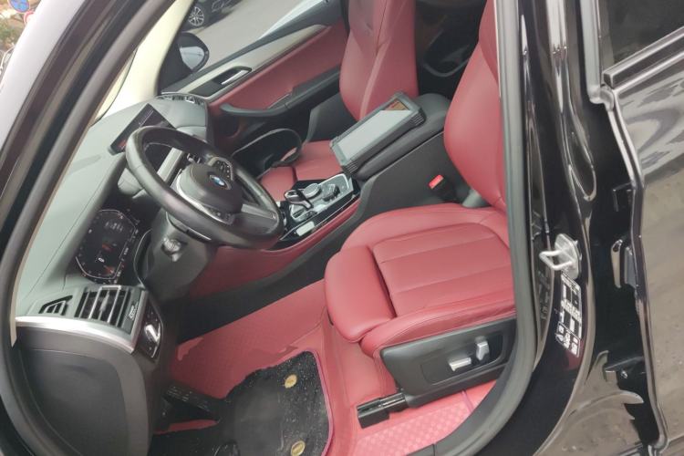 Used BMW X4 2022 xDrive 25i M Sport Package Left Front Seat