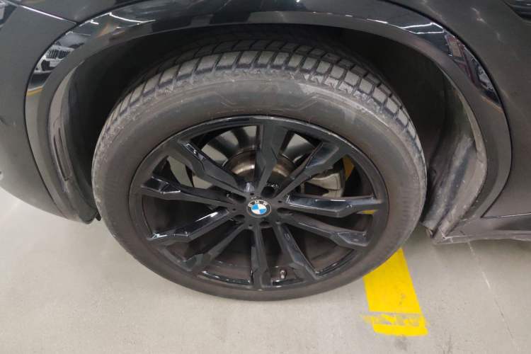Used BMW X4 2022 xDrive 30i M Sport Package Left Front Wheel Hub