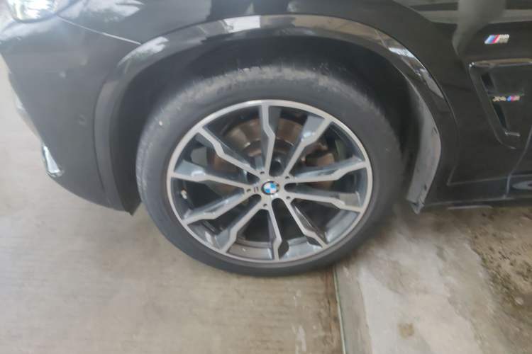 Used BMW X4 2022 xDrive 30i M Sport Package Left Front Wheel Hub