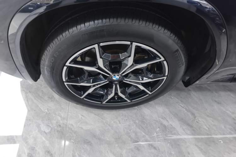 Used BMW X4 2022 xDrive 25i M Sport Package Left Front Wheel Hub