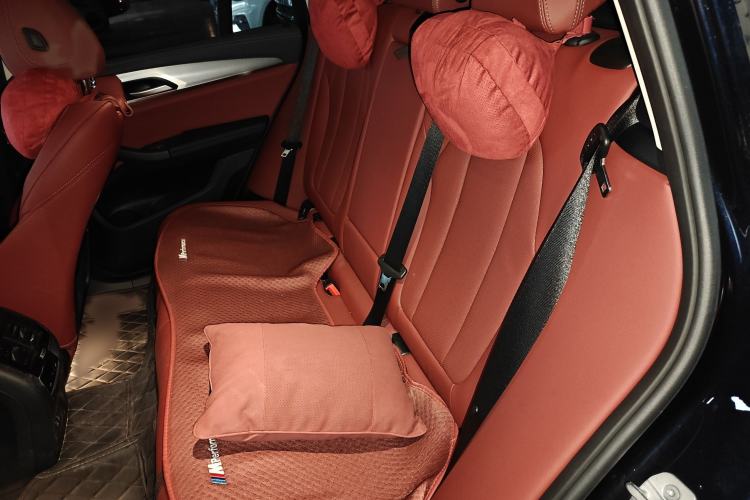 Used BMW X4 2022 xDrive 25i M Sport Package Left Rear Seat