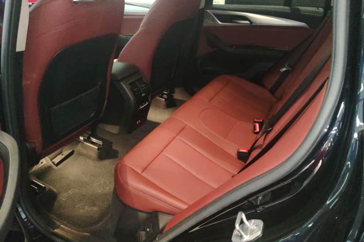 Used BMW X4 2022 xDrive 25i M Sport Package Left Rear Seat