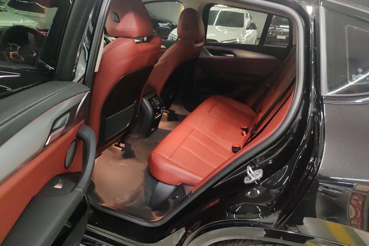 Used BMW X4 2022 xDrive 30i M Sport Package Left Rear Seat