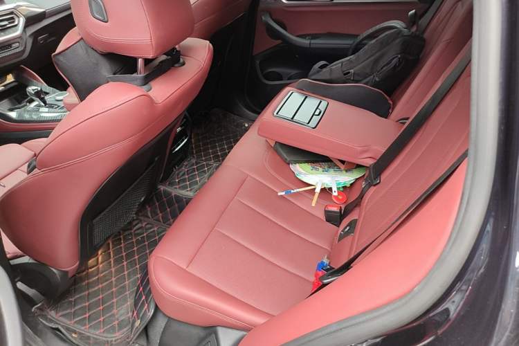 Used BMW X4 2022 xDrive 25i M Sport Package Left Rear Seat