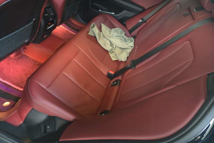Used BMW X4 2022 xDrive 25i M Sport Package Left Rear Seat