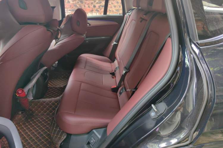 Used BMW X4 2022 xDrive 25i M Sport Package Left Rear Seat