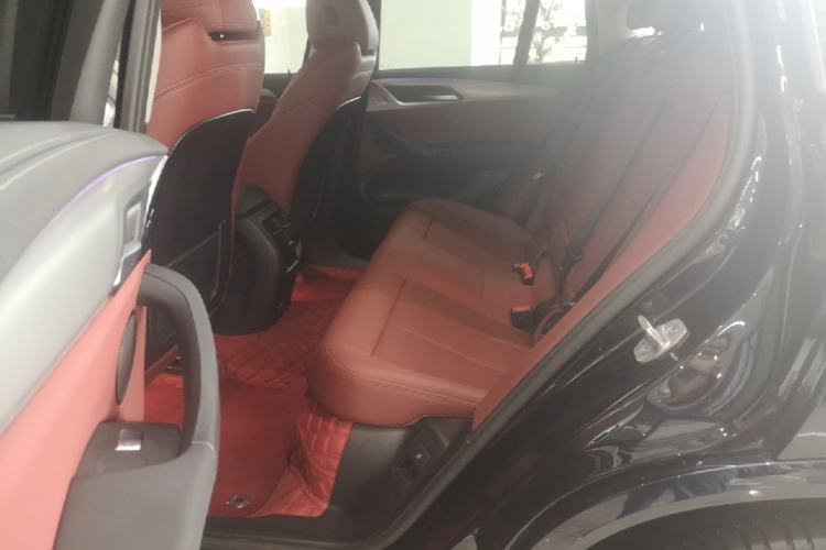 Used BMW X4 2022 xDrive 25i M Sport Package Left Rear Seat