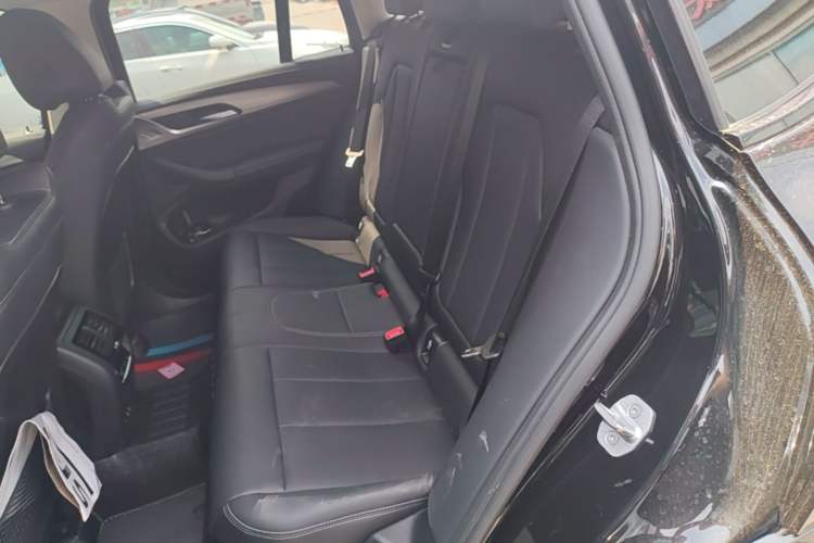 Used BMW X4 2022 xDrive 25i M Sport Package Left Rear Seat