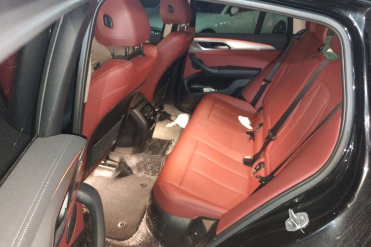 Used BMW X4 2022 xDrive 30i M Sport Package Left Rear Seat