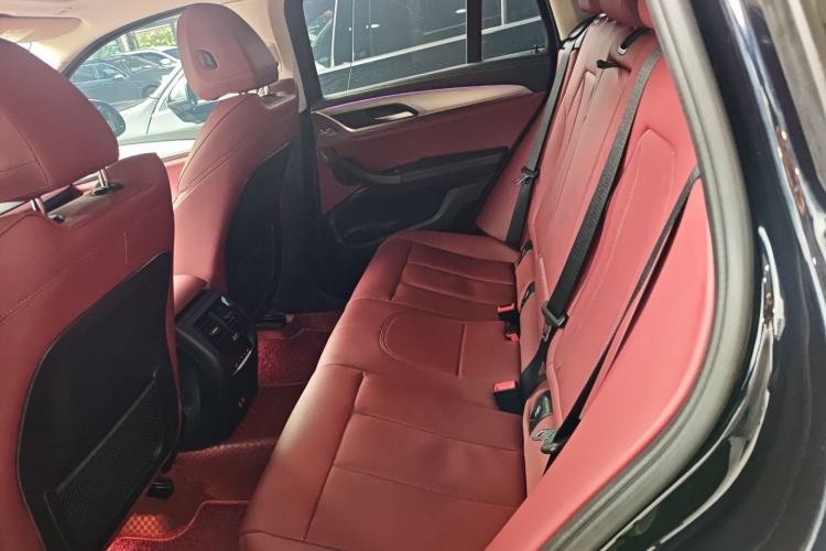 Used BMW X4 2022 xDrive 25i M Sport Package Left Rear Seat