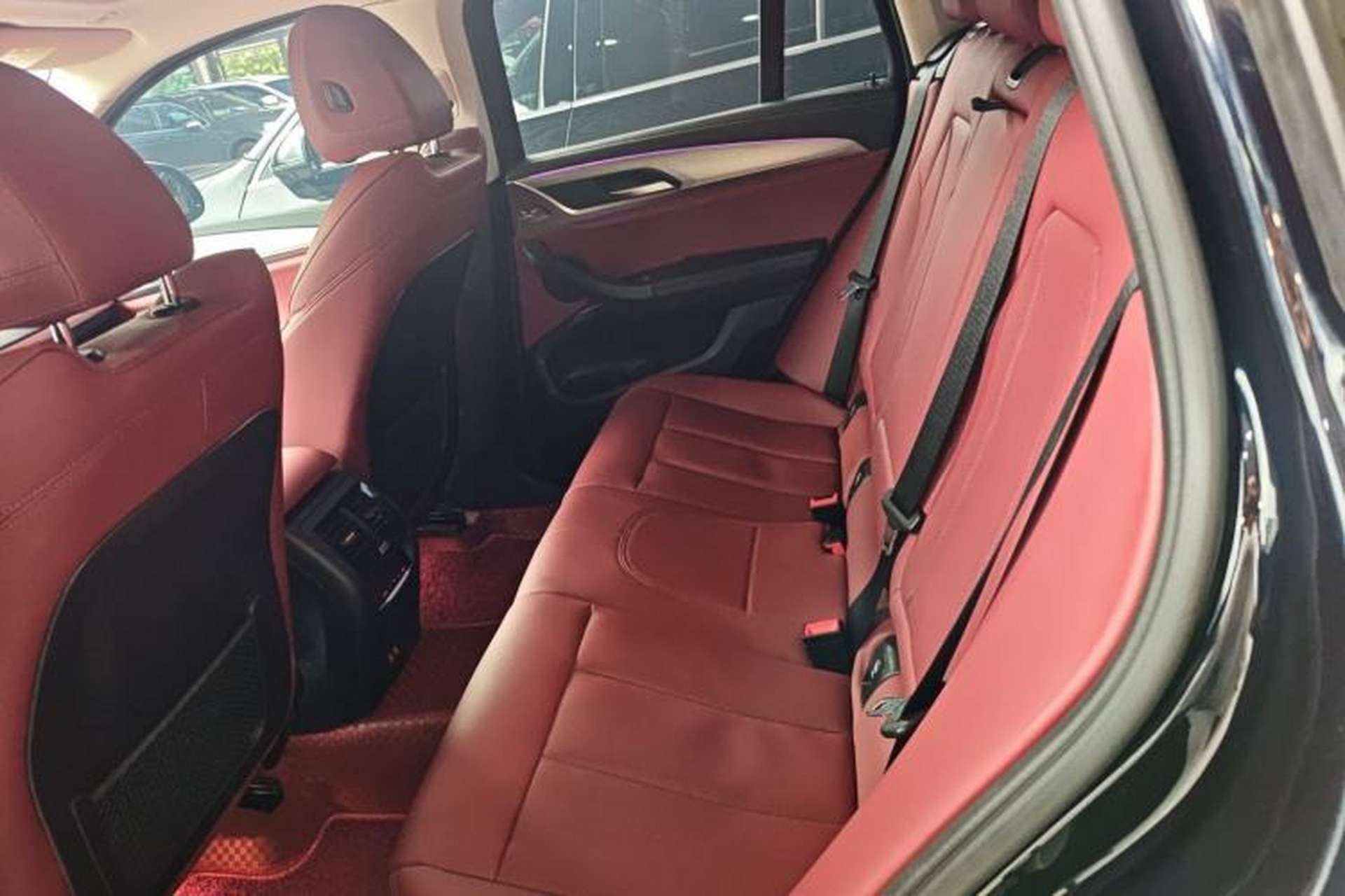 Used BMW X4 2022 xDrive 25i M Sport Package Left Rear Seat