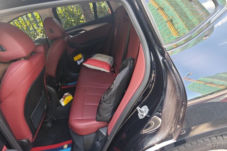 Used BMW X4 2022 xDrive 30i M Sport Package Left Rear Seat