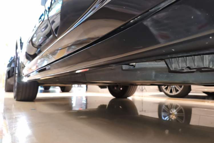 Used BMW X4 2022 xDrive 25i M Sport Package Left Side Sill