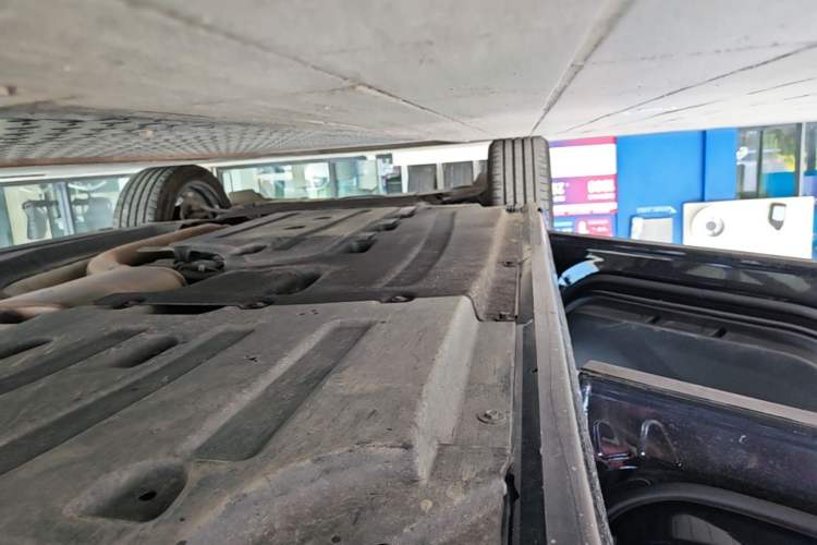 Used BMW X4 2022 xDrive 30i M Sport Package Left Side Sill