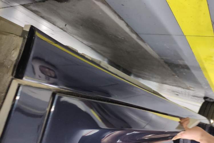 Used BMW X4 2022 xDrive 25i M Sport Package Left Side Sill