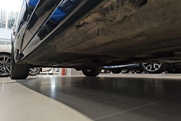 Used BMW X4 2022 xDrive 25i M Sport Package Left Side Sill
