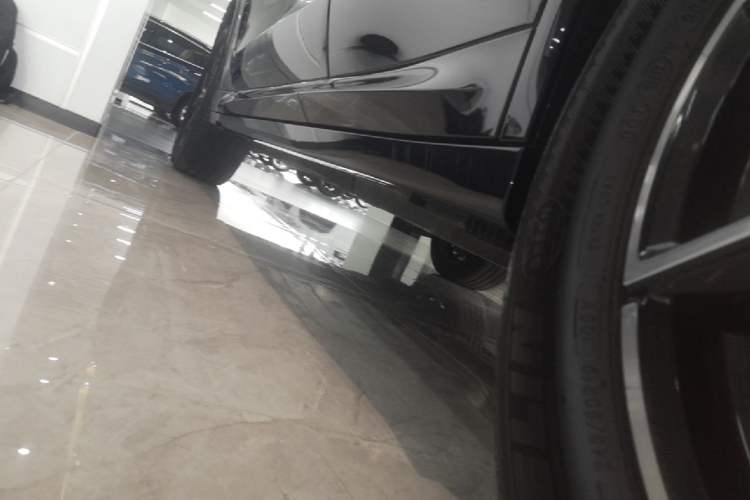 Used BMW X4 2022 xDrive 25i M Sport Package Left Side Sill