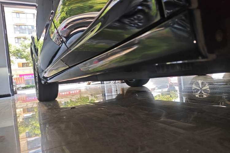 Used BMW X4 2022 xDrive 25i M Sport Package Left Side Sill