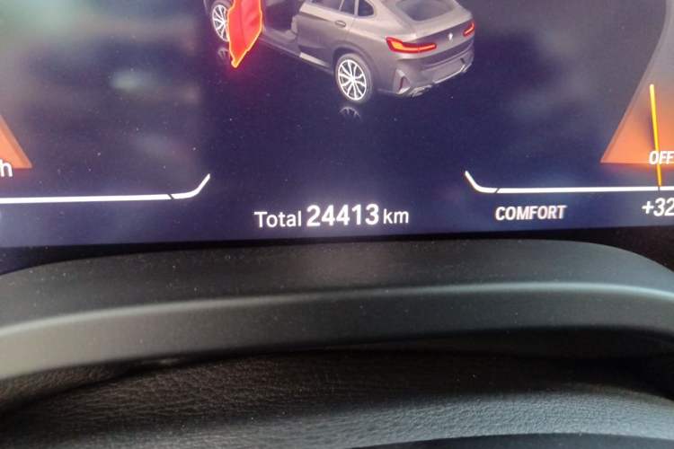 Used BMW X4 2022 xDrive 30i M Sport Package Odometer Close Up