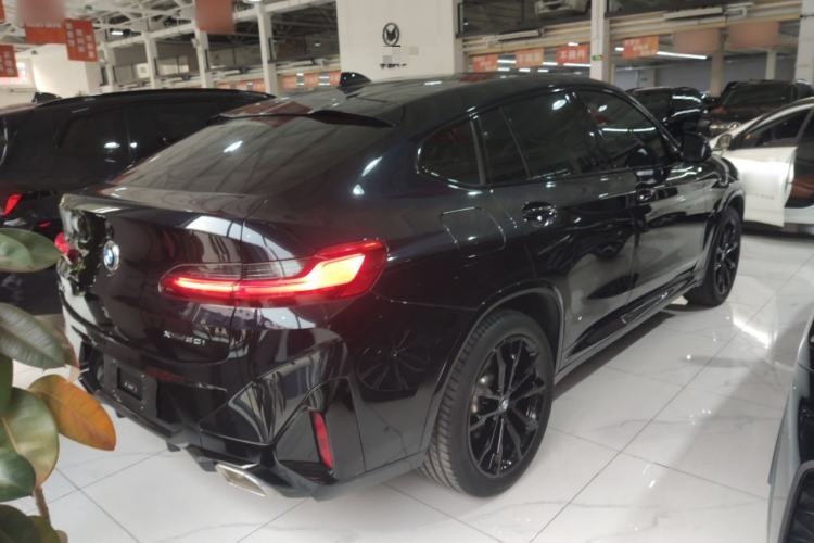 Used BMW X4 2022 xDrive 30i M Sport Package Rear Right 45 Deg