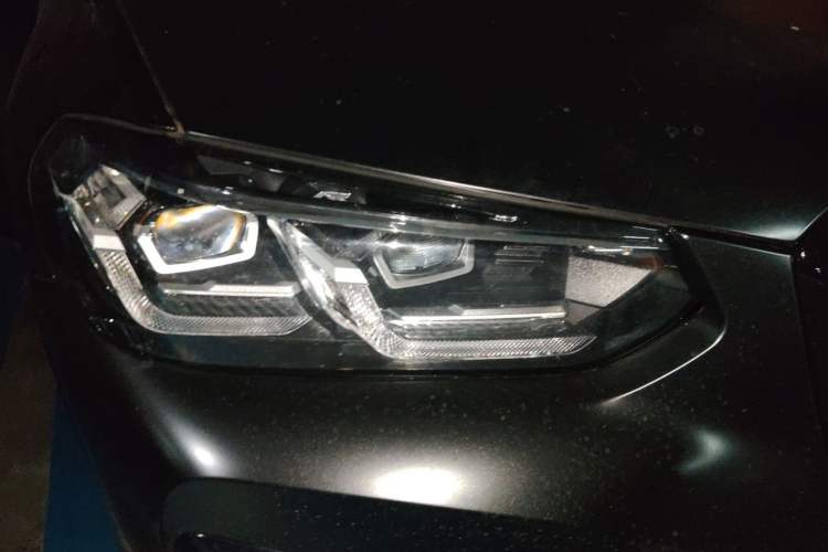 Used BMW X4 2022 xDrive 25i M Sport Package Right Front Headlight