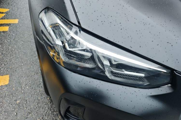 Used BMW X4 2022 xDrive 25i M Sport Package Right Front Headlight