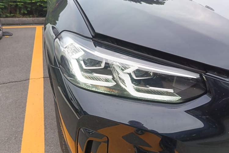 Used BMW X4 2022 xDrive 25i M Sport Package Right Front Headlight