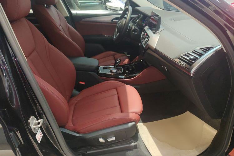 Used BMW X4 2022 xDrive 25i M Sport Package Right Front Seat